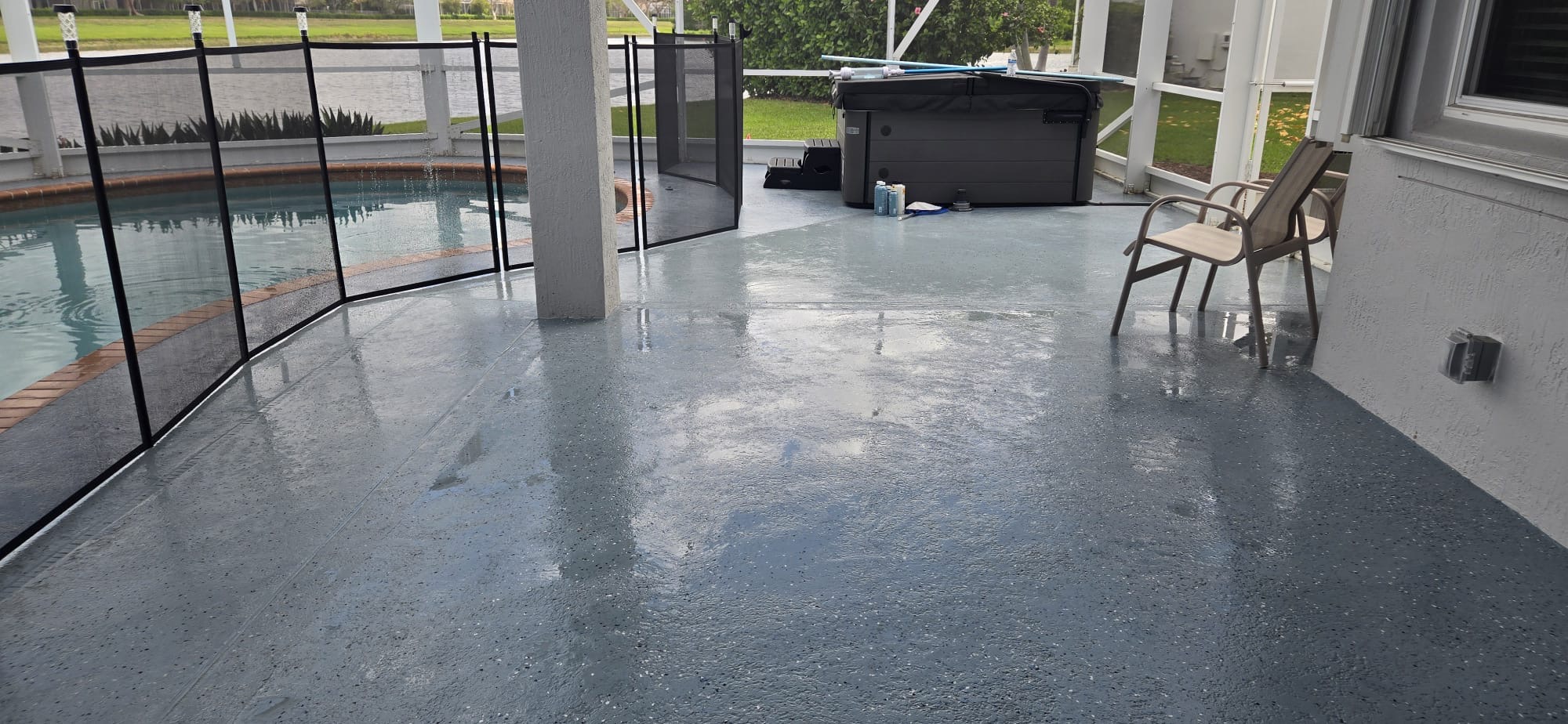 Pressure washing/Pressure cleaning lanai/screen porch in Bellagioin Lake Worth FL 33467 